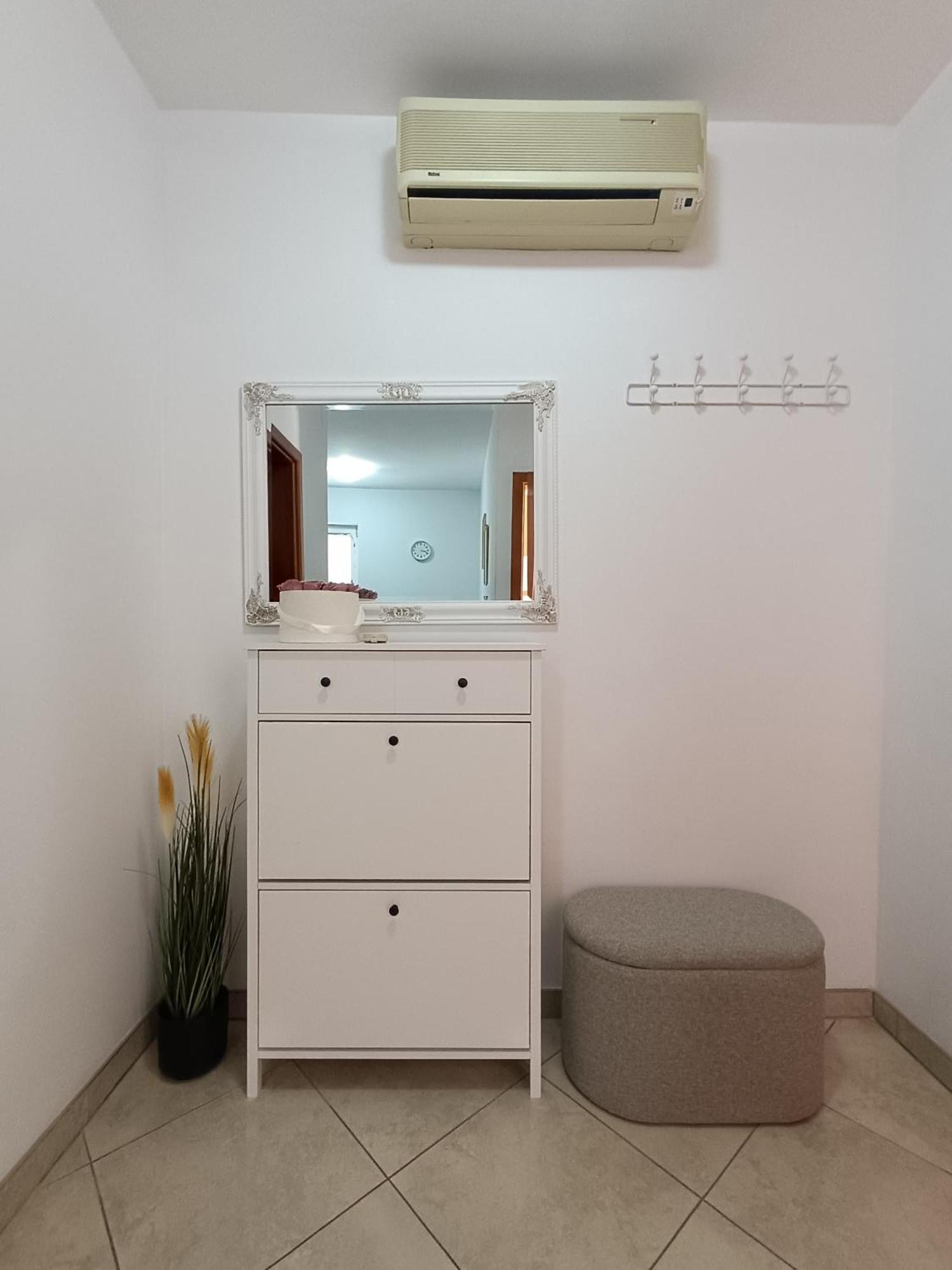 Apartments Kraljic I Baska  Exterior photo