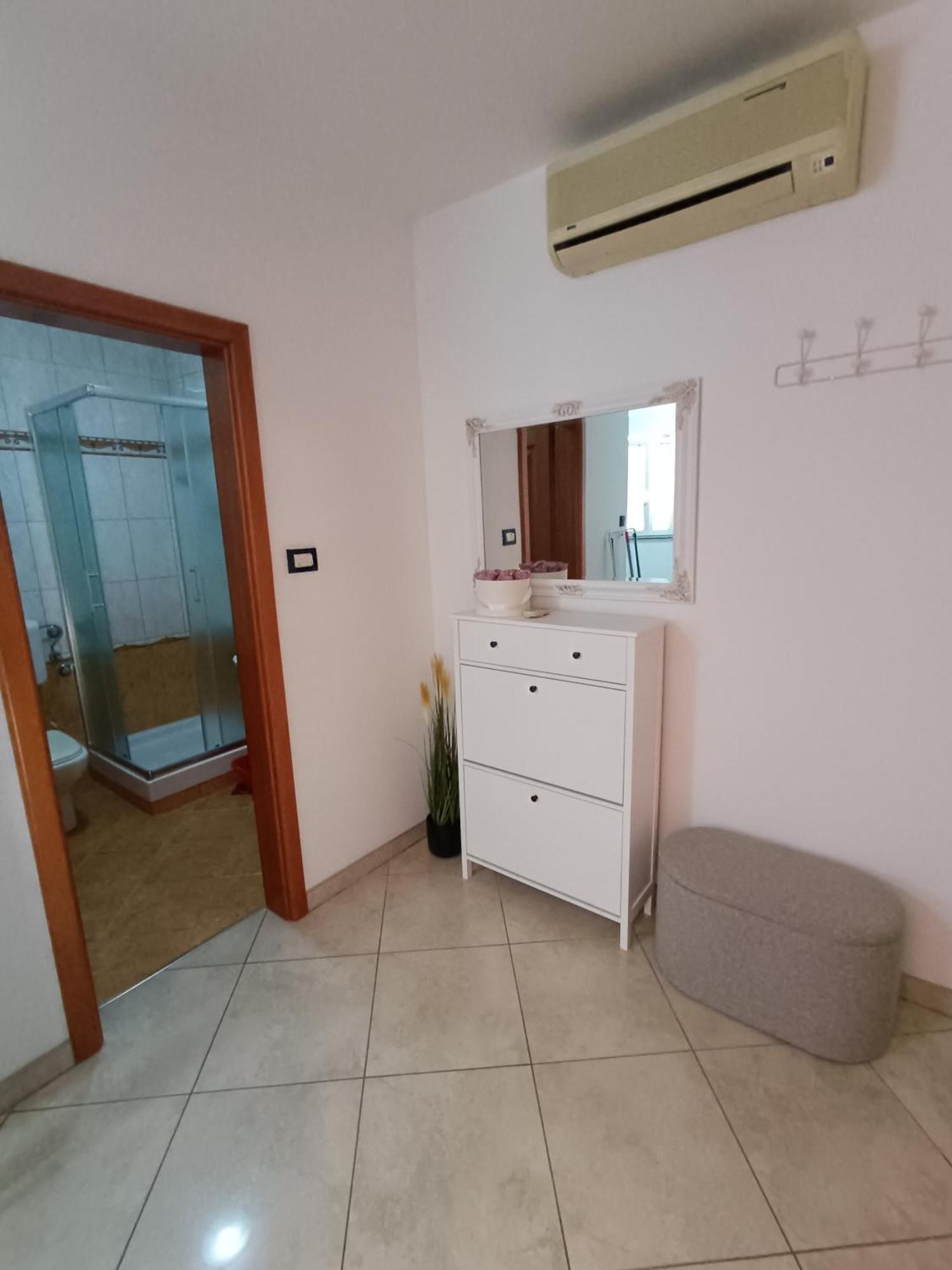 Apartments Kraljic I Baska  Exterior photo