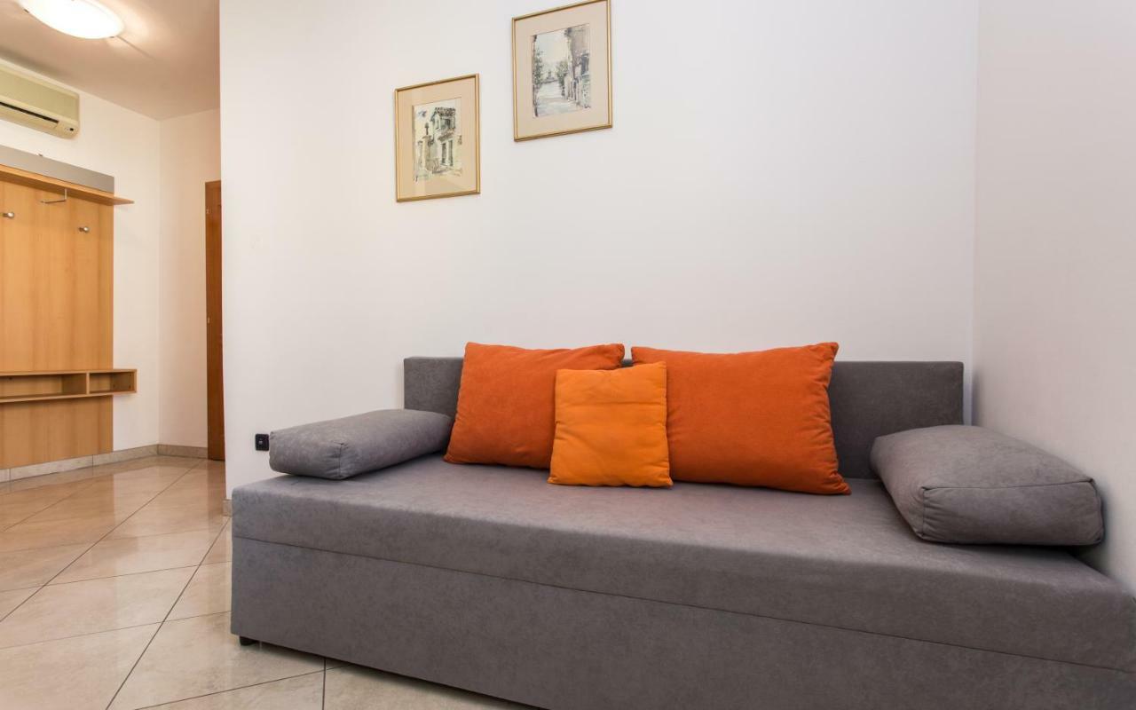 Apartments Kraljic I Baska  Exterior photo